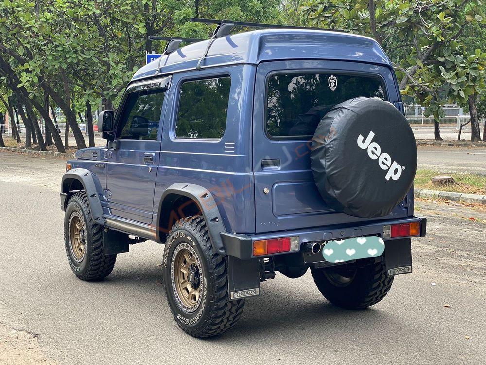 Mobil Suzuki Katana 2005