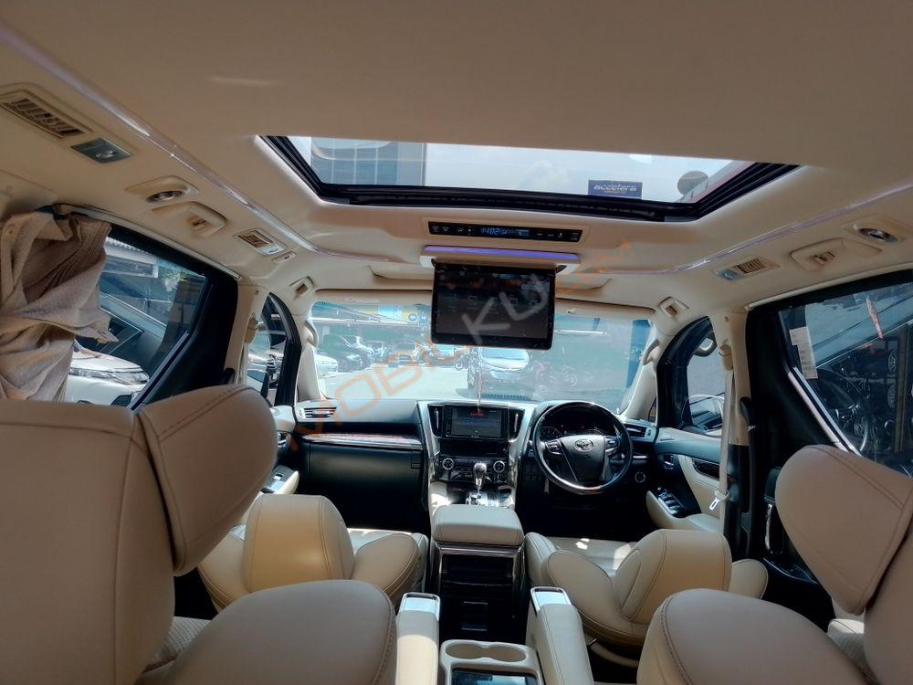 Mobil Toyota Alphard 2020