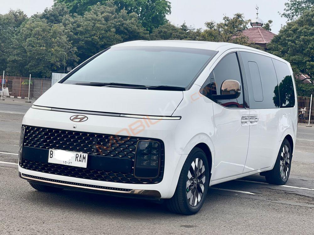 Mobil Hyundai Staria 2022