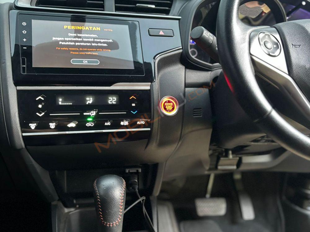 Mobil Honda Jazz 2020