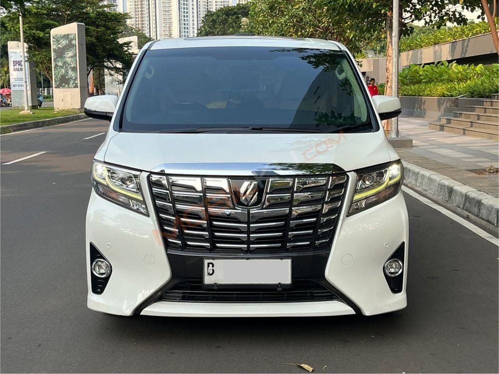 Mobil Toyota Alphard 2017