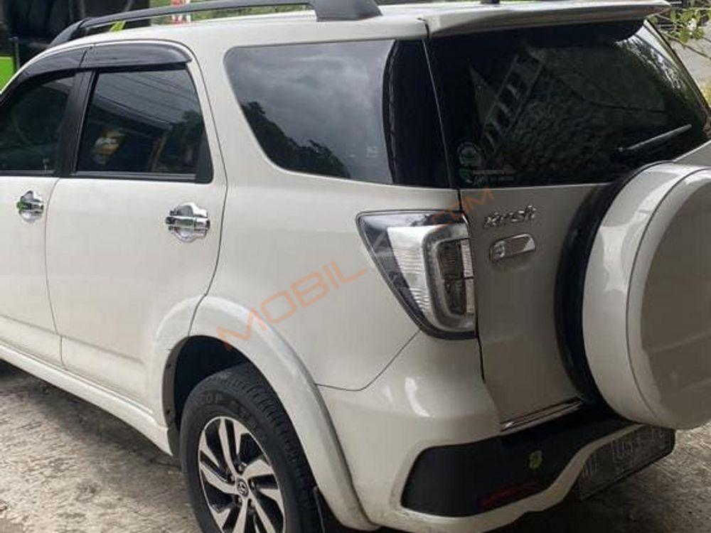 Mobil Toyota Rush 2015