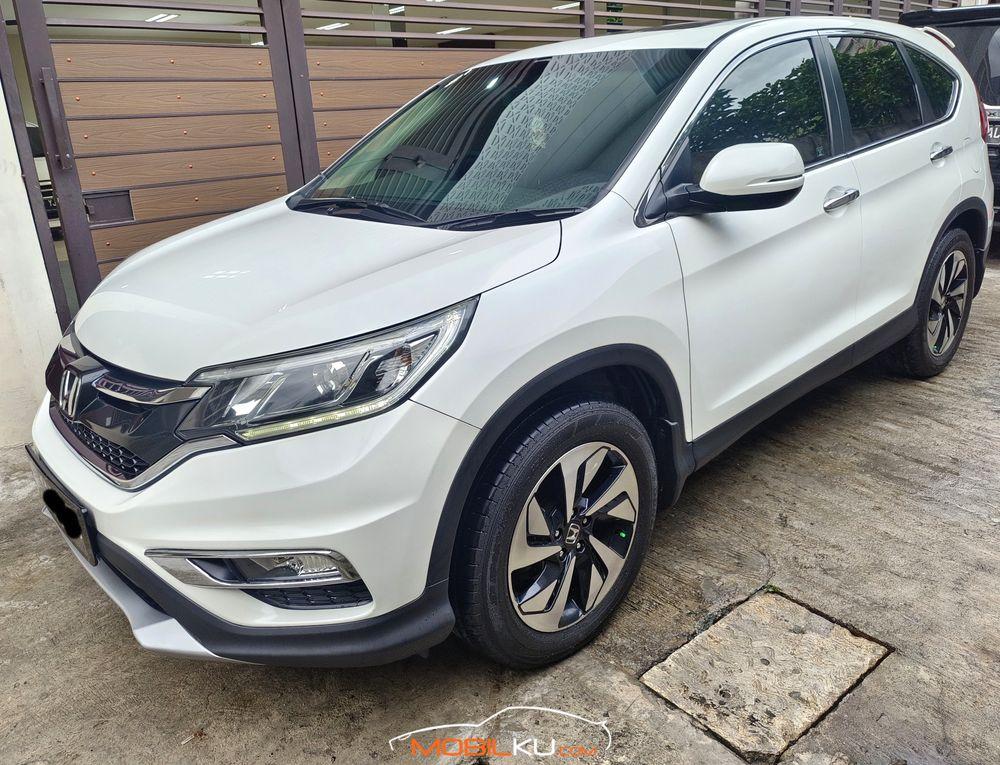 Mobil Honda CR-V 2016