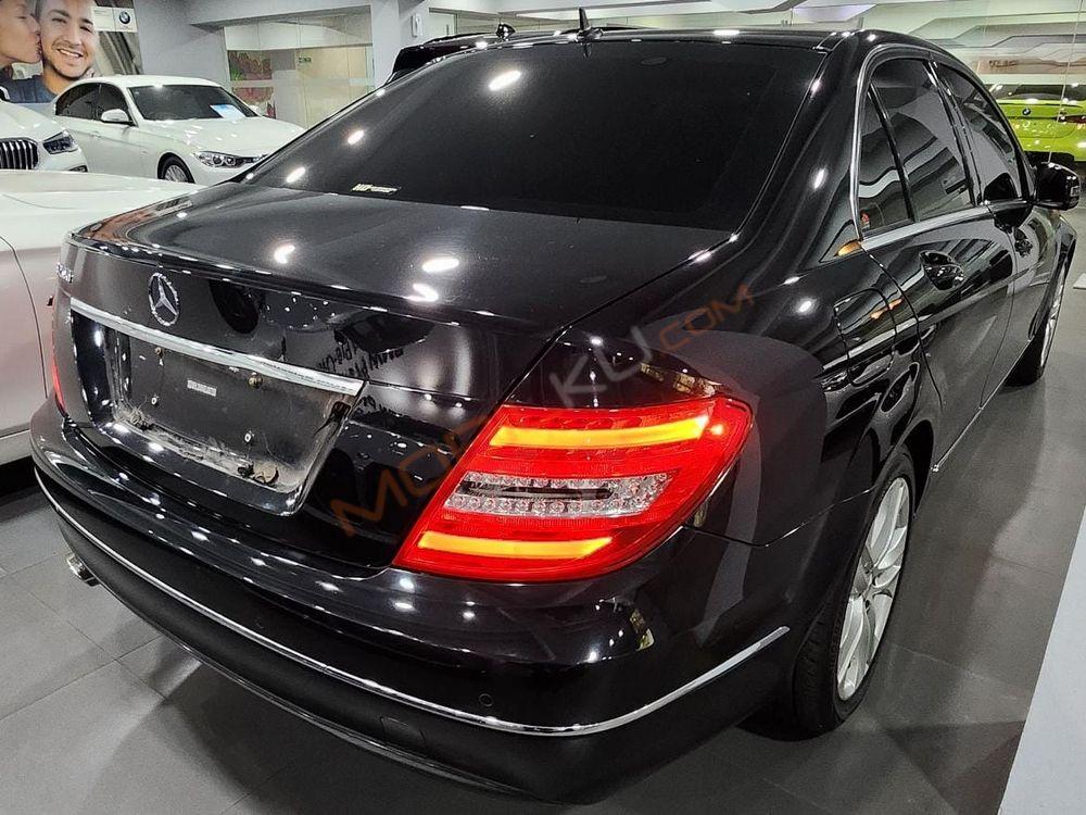 Mobil Mercedes-Benz C-Class 2013