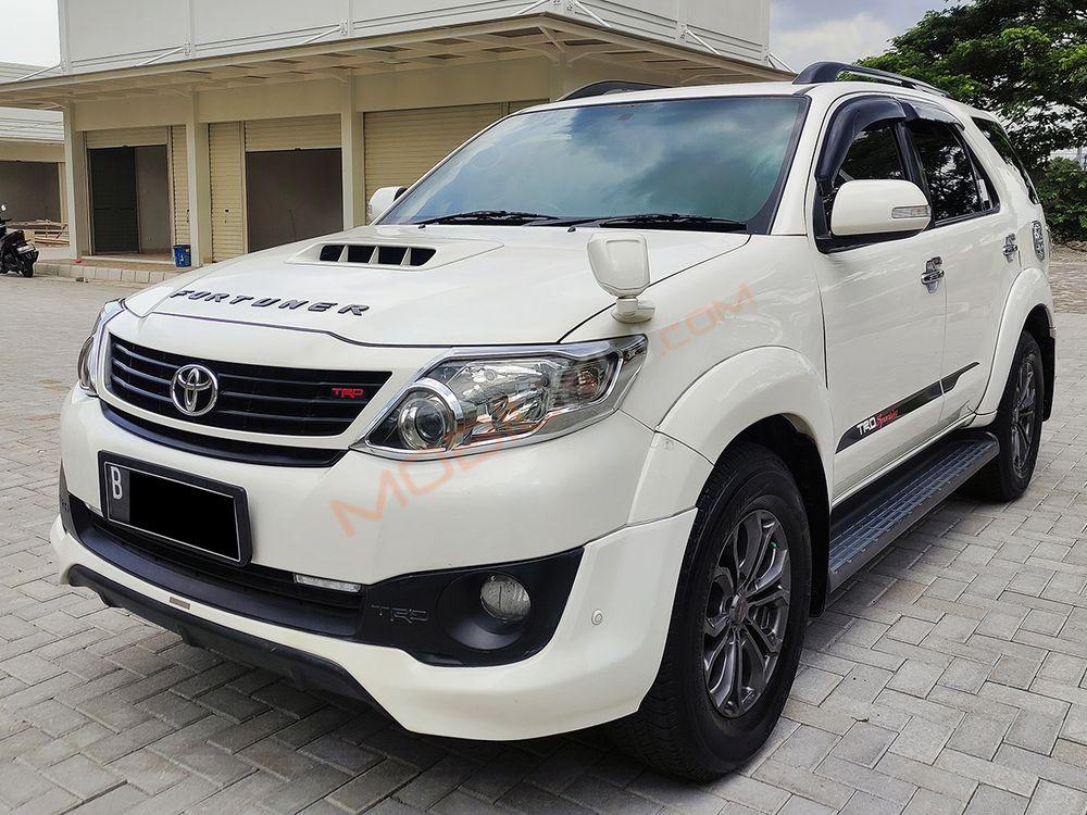 Mobil Toyota Fortuner 2014