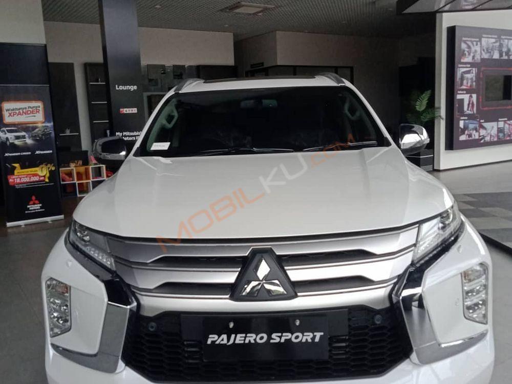 Mobil Mitsubishi Pajero Sport 2022