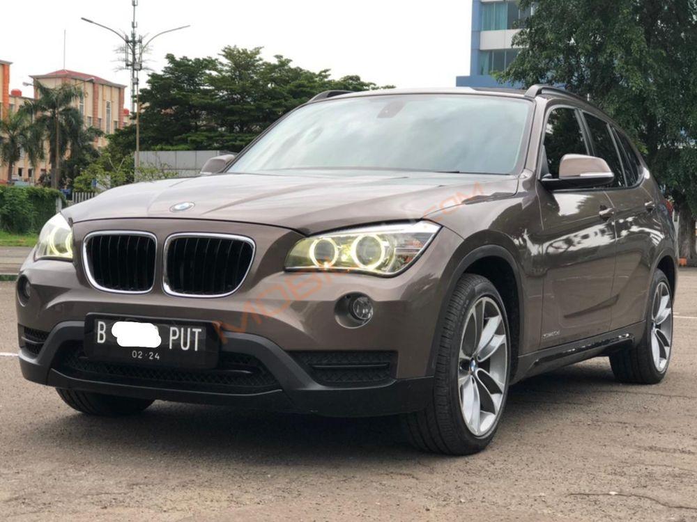 Mobil BMW X1 2013