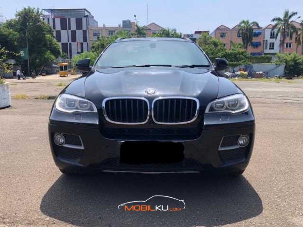 Mobil BMW X6 2013