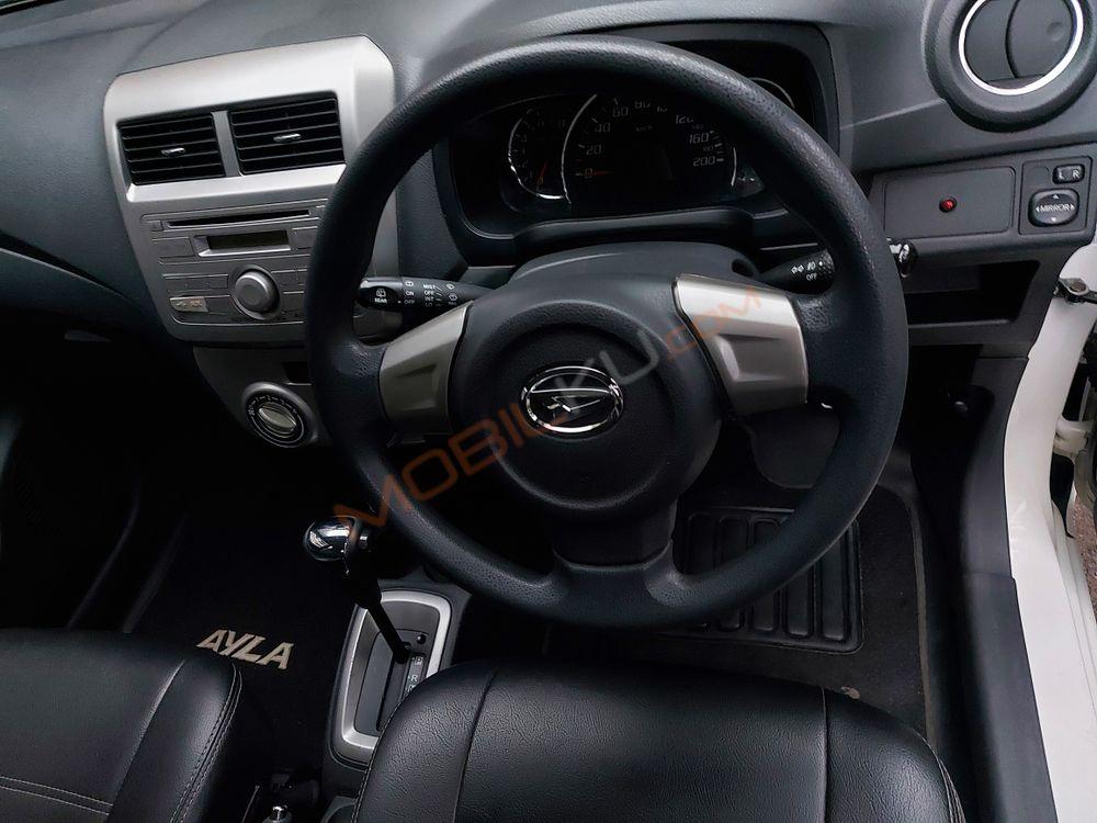 Mobil Daihatsu Ayla 2015