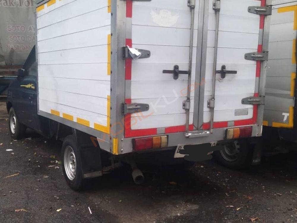 Mobil Isuzu Panther 2008