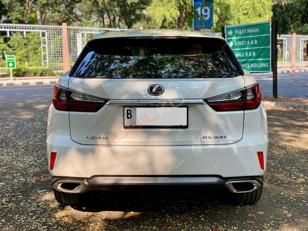Mobil Lexus RX 2018