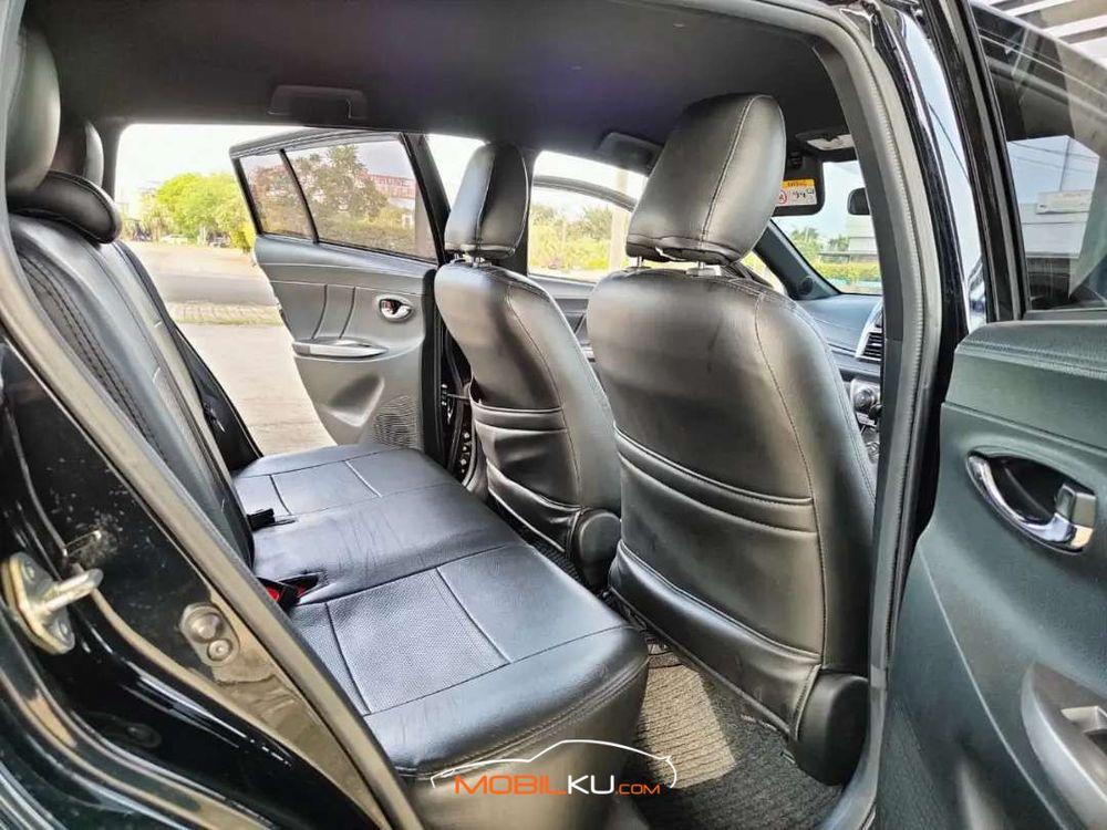 Mobil Toyota Yaris 2017