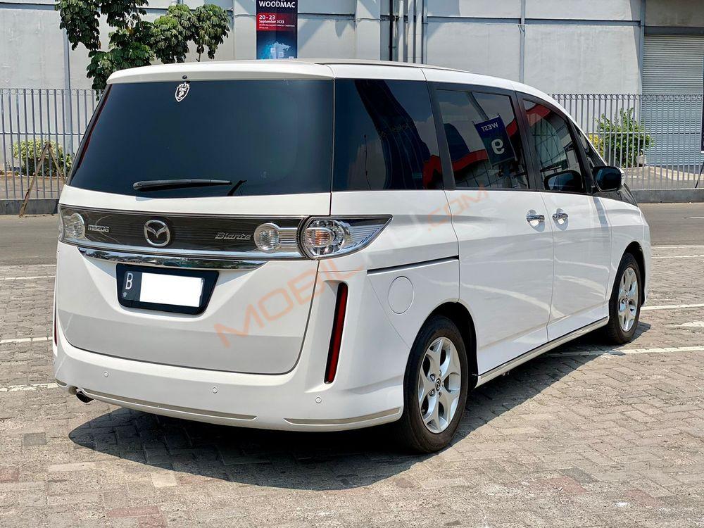 Mobil Mazda Biante 2014