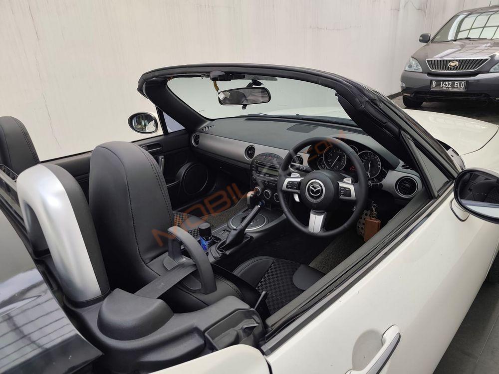 Mobil Mazda MX-5 Miata 2012
