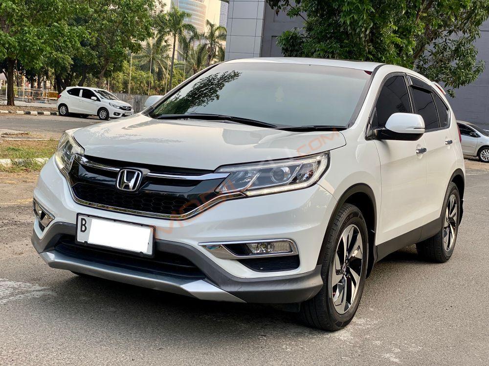 Mobil Honda CR-V 2015