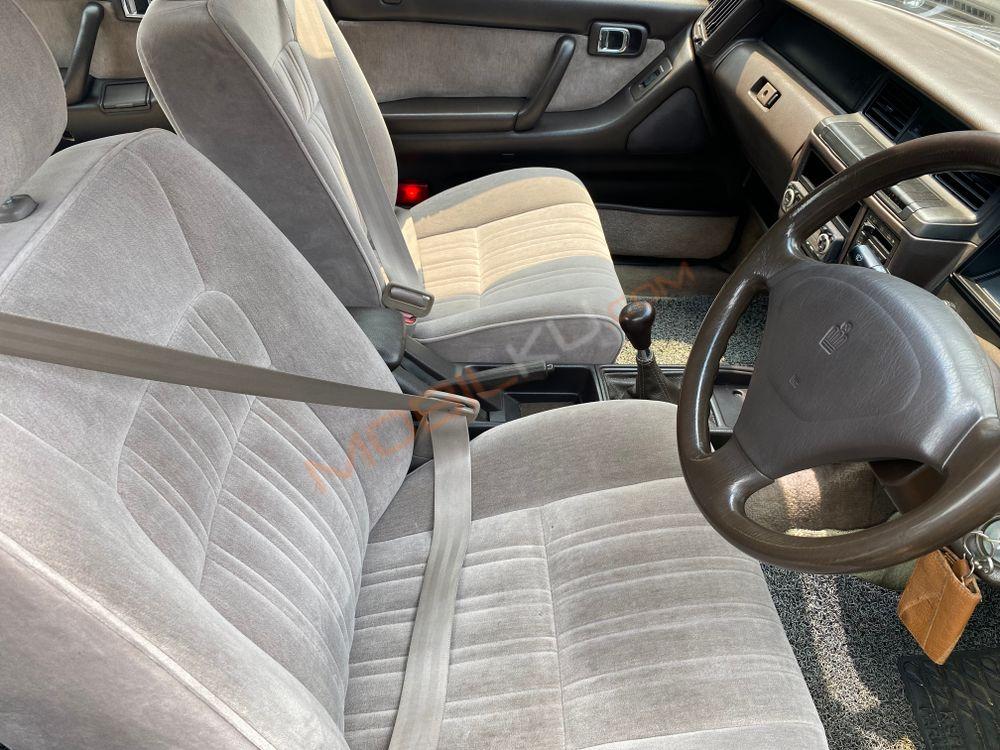 Mobil Toyota Crown 1995