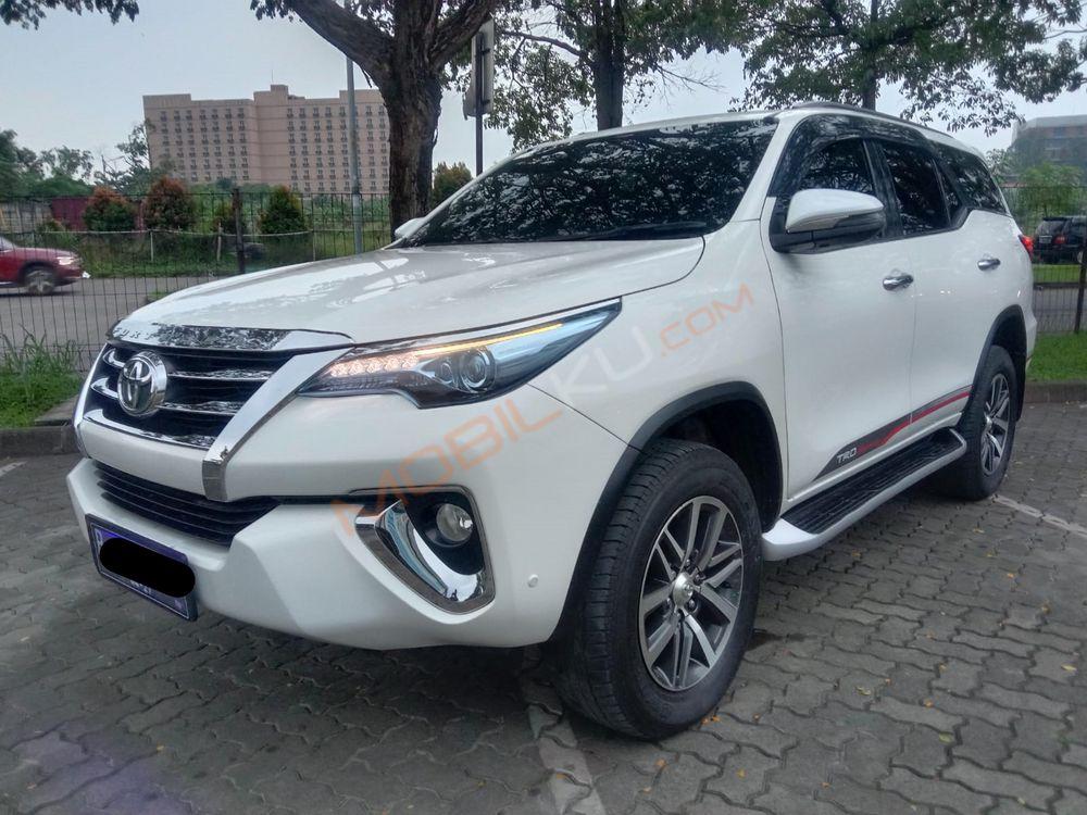 Mobil Toyota Fortuner 2017