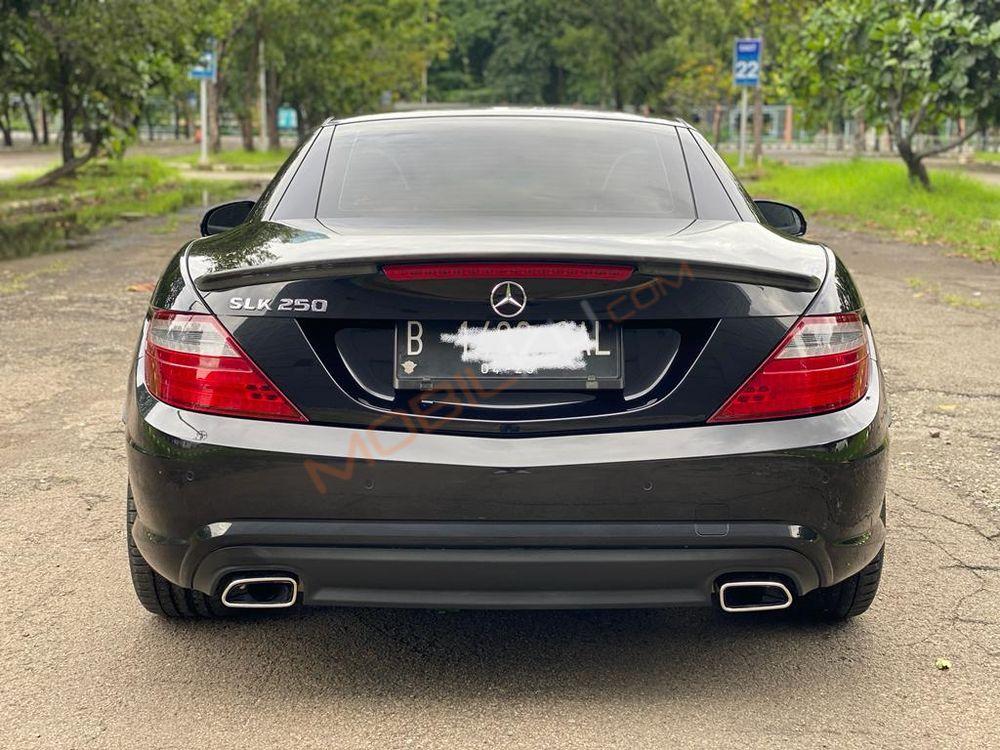 Mobil Mercedes-Benz SLK 2013