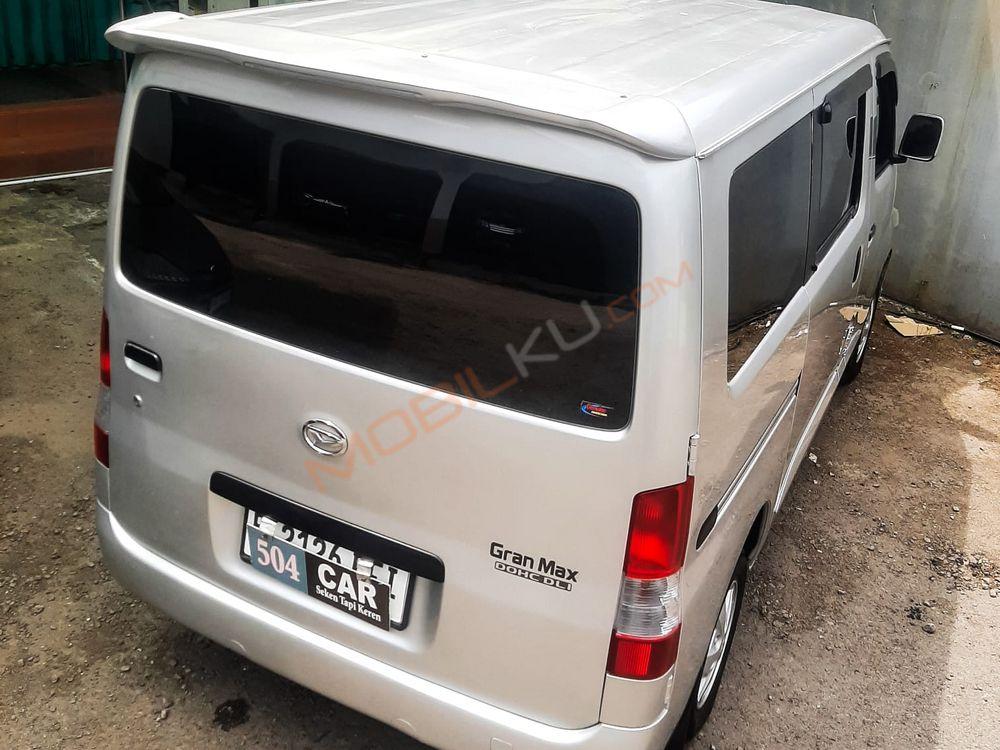 Mobil Daihatsu Gran Max 2018
