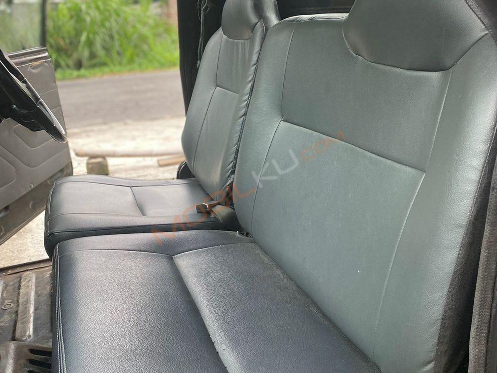 Mobil Isuzu Panther 2008