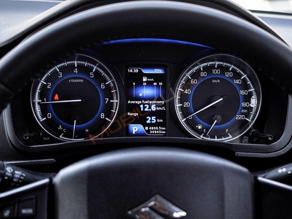 Mobil Suzuki Baleno 2019