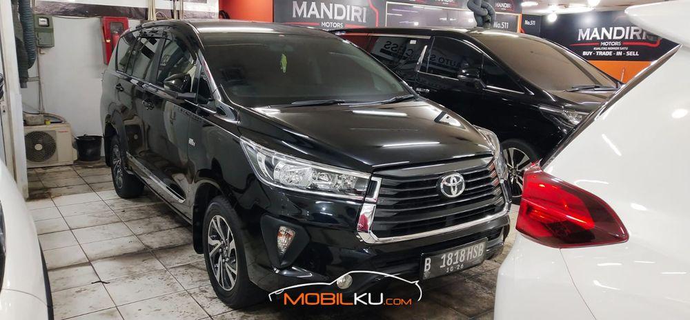Mobil Toyota Kijang Innova 2021