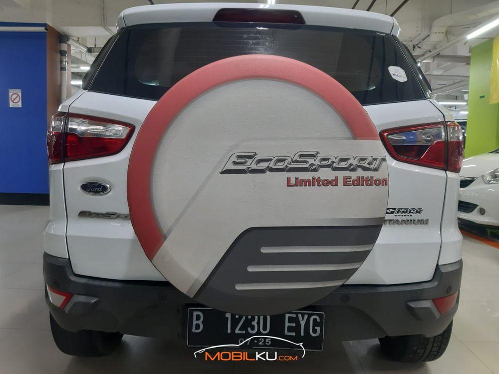 Mobil Ford EcoSport 2014