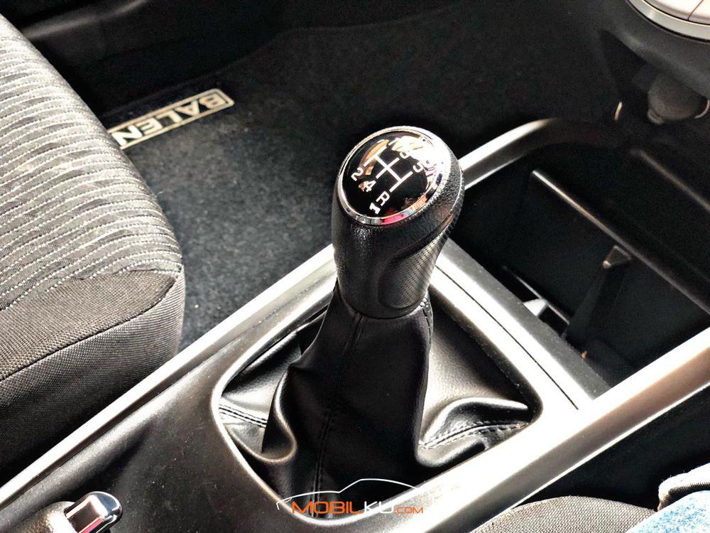 Mobil Suzuki Baleno 2017