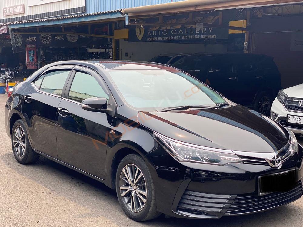 Mobil Toyota Corolla 2018
