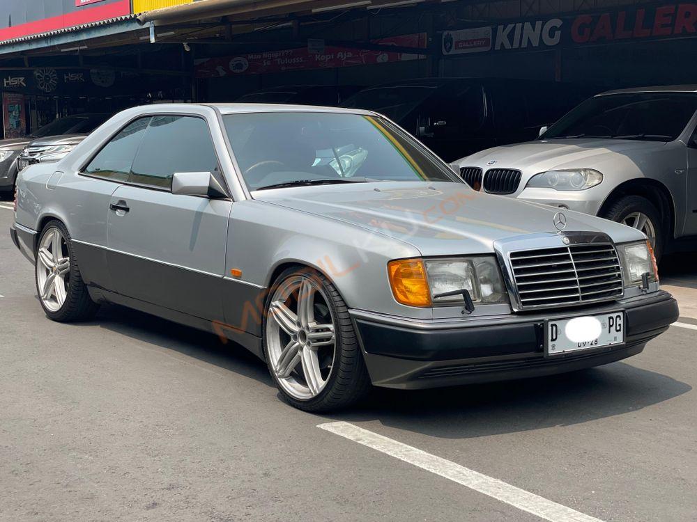 Mobil Mercedes-Benz C-Class 1995