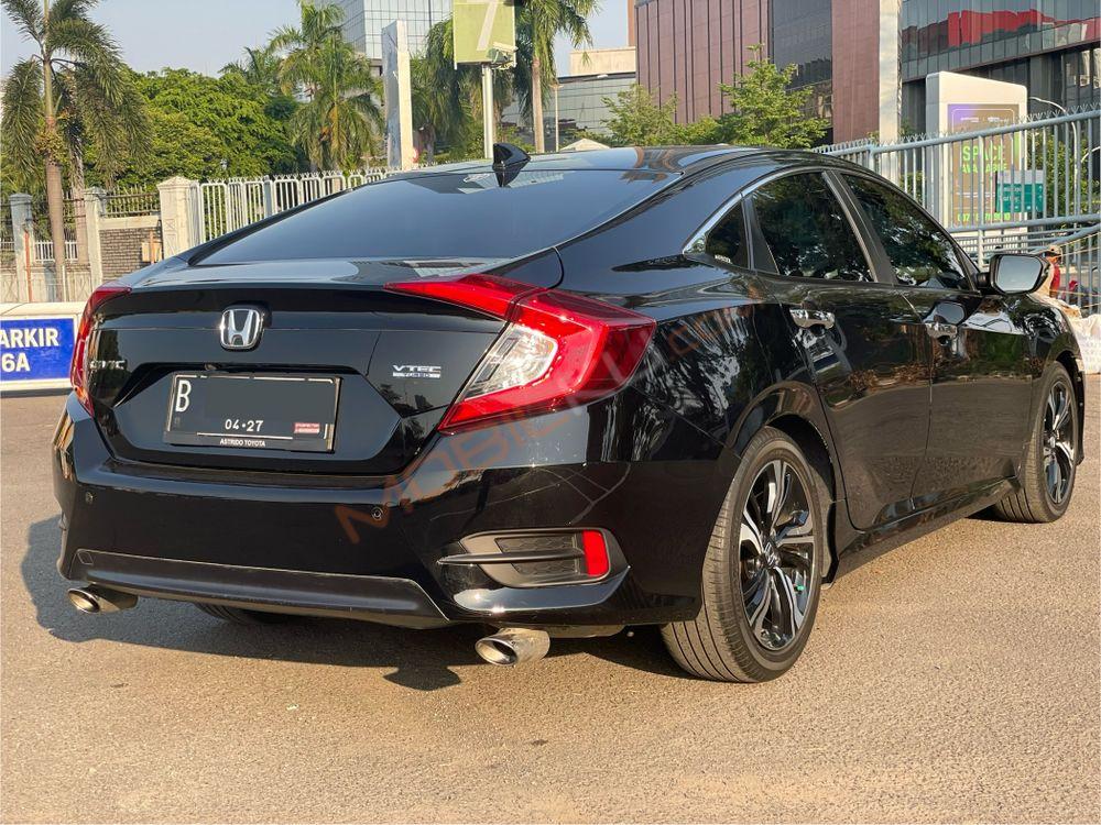 Mobil Honda Civic Sedan 2017