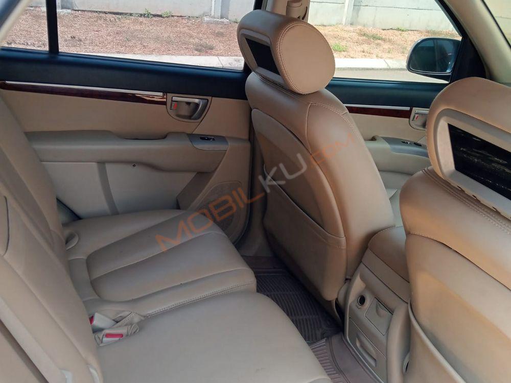 Mobil Hyundai Santa Fe 2008