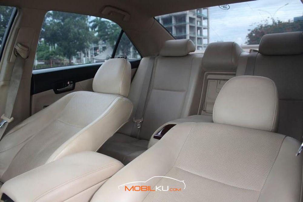 Mobil Toyota Camry 2013