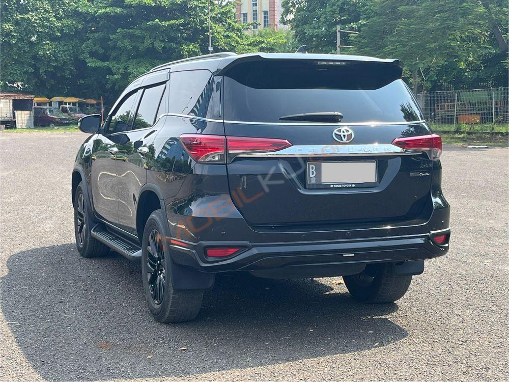 Mobil Toyota Fortuner 2020