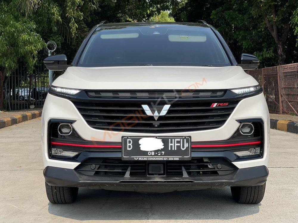 Mobil Wuling Almaz 2022