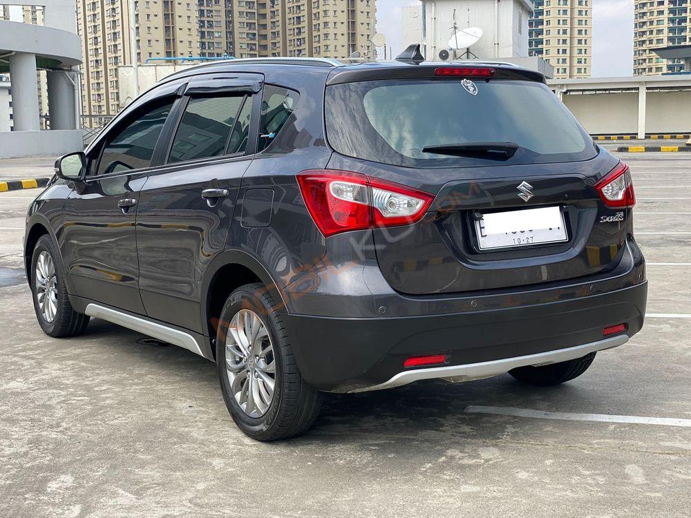 Mobil Suzuki SX4 2017