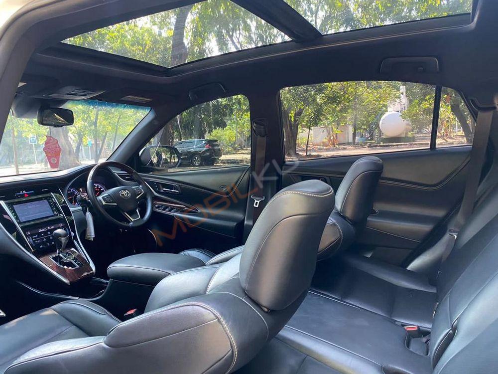 Mobil Toyota Harrier 2015