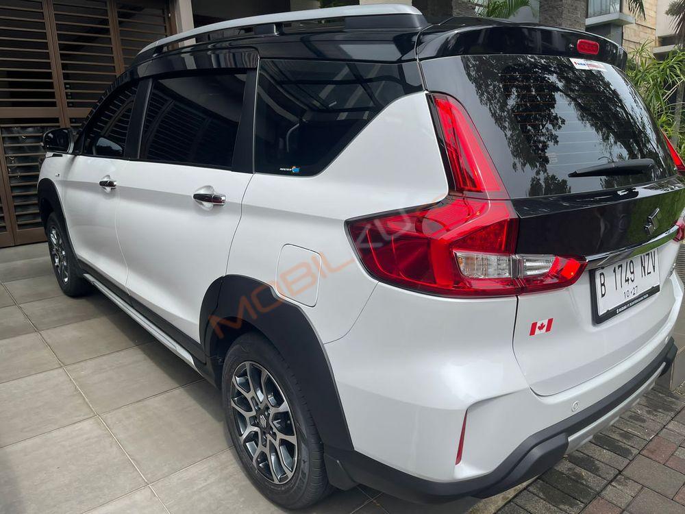 Mobil Suzuki XL7 2022