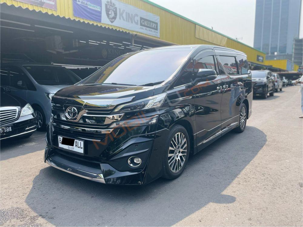 Mobil Toyota Vellfire 2016