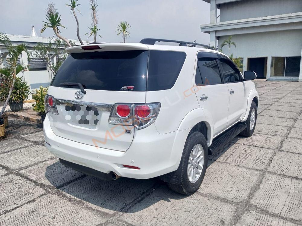 Mobil Toyota Fortuner 2012