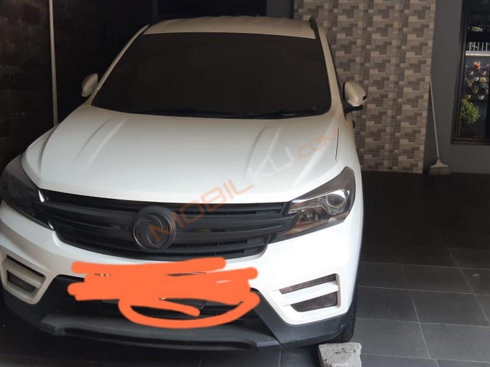 Mobil DFSK Glory 560 2021