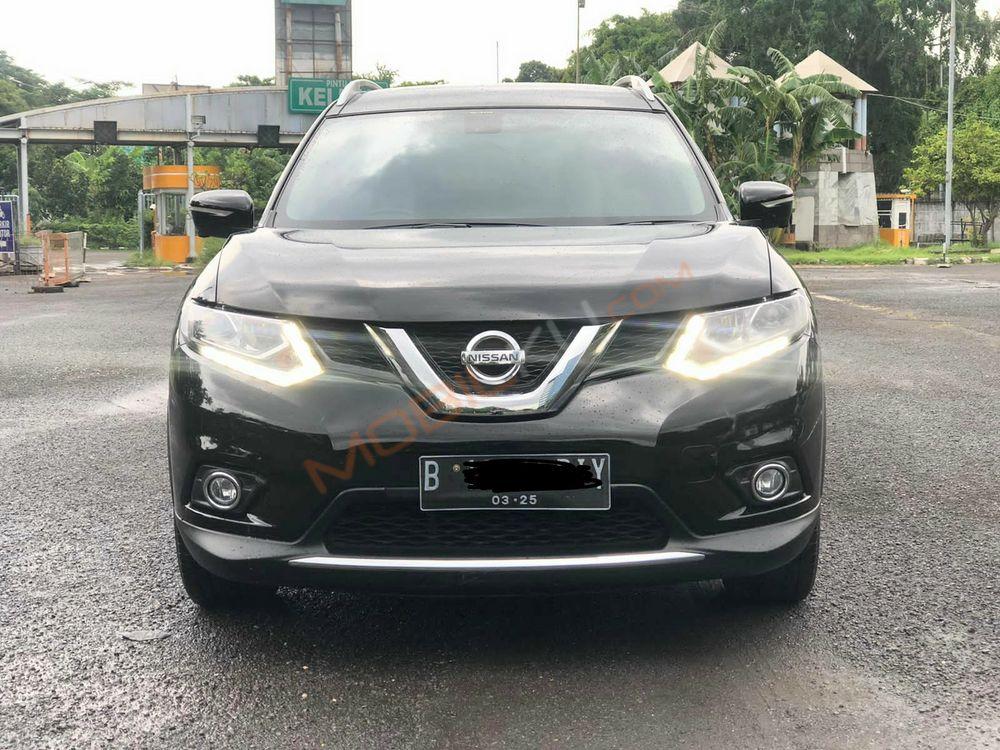Mobil Nissan X-Trail 2015