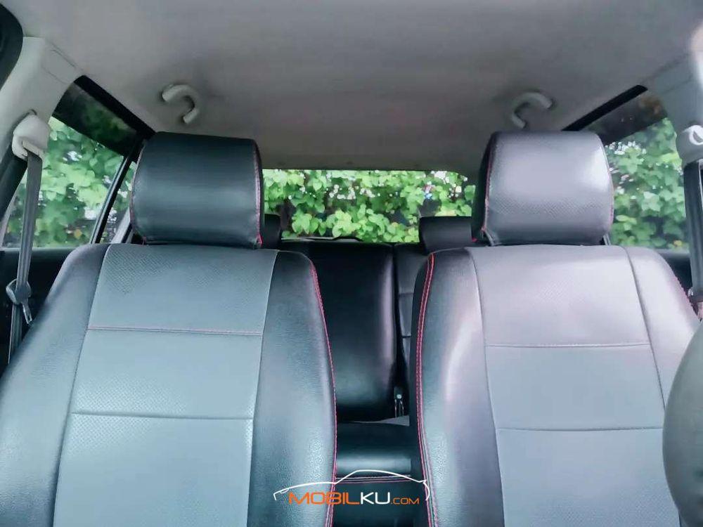 Mobil Suzuki Swift 2008