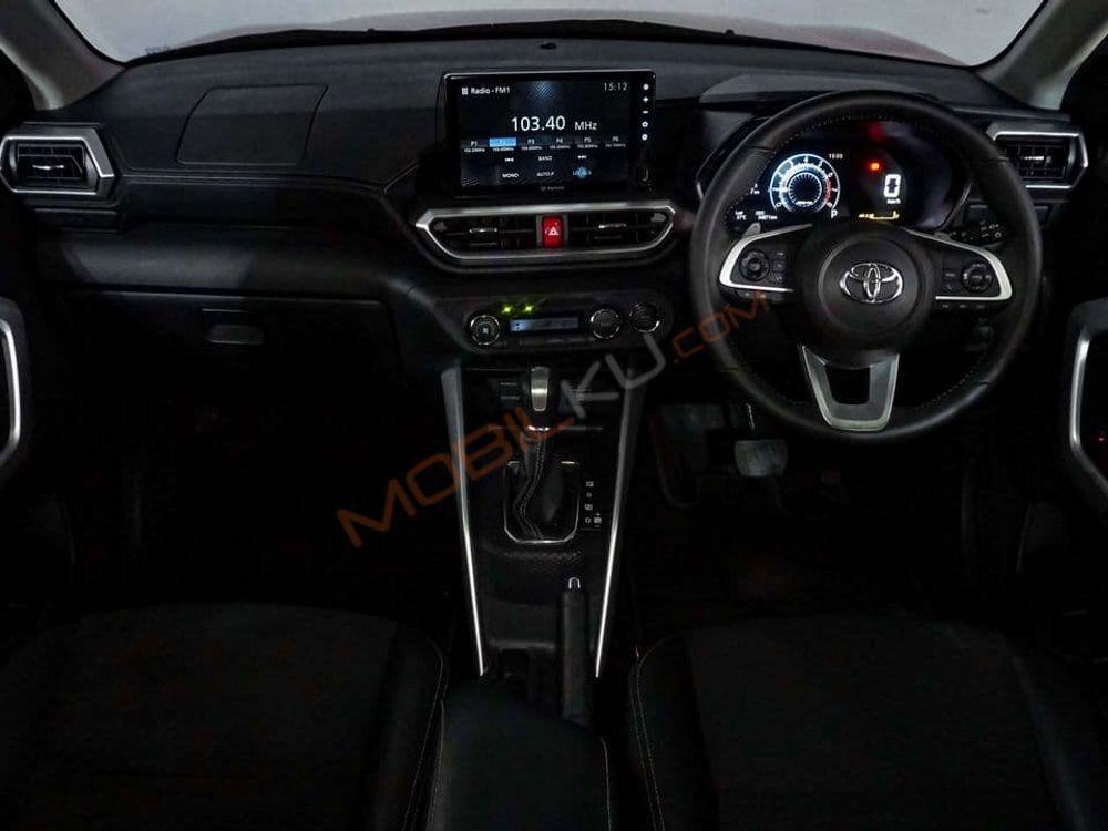 Mobil Toyota Raize 2022