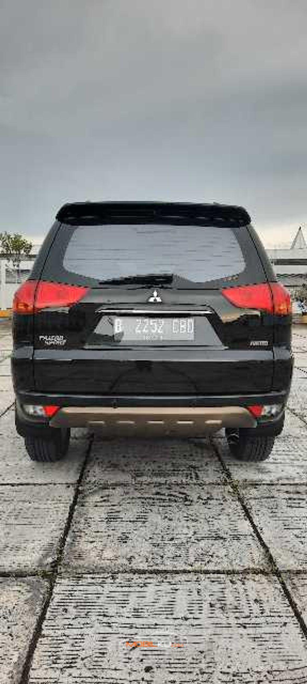 Mobil Mitsubishi Pajero Sport 2010