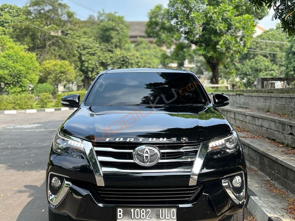 Mobil Toyota Fortuner 2016