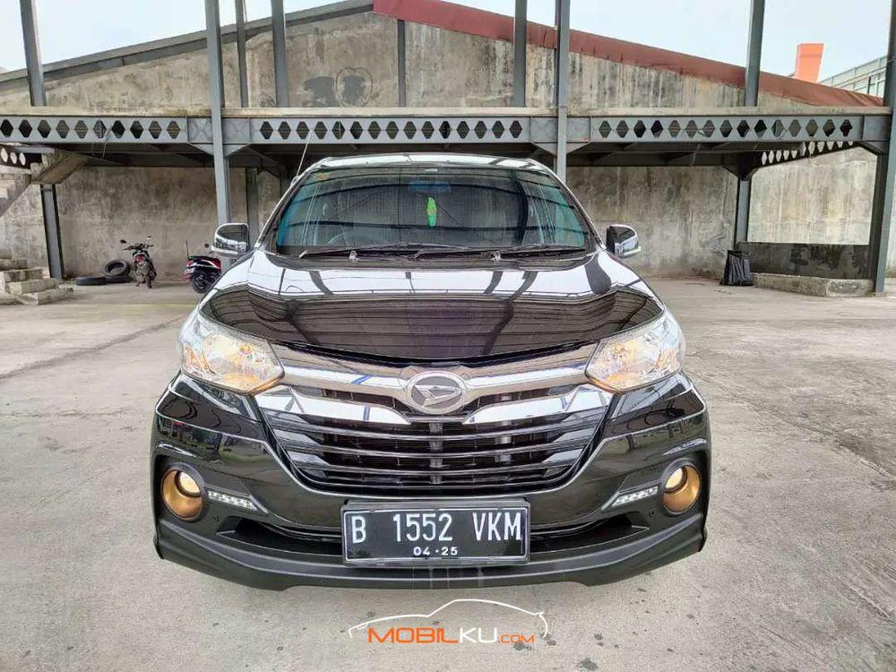 Mobil Daihatsu Xenia 2016