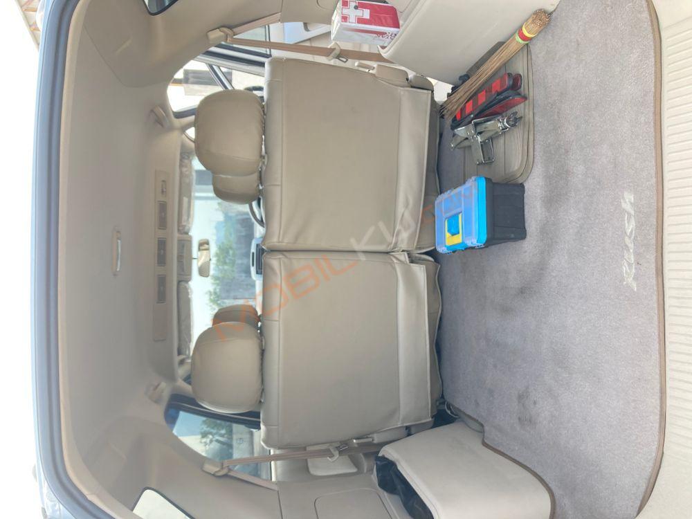 Mobil Toyota Rush 2010