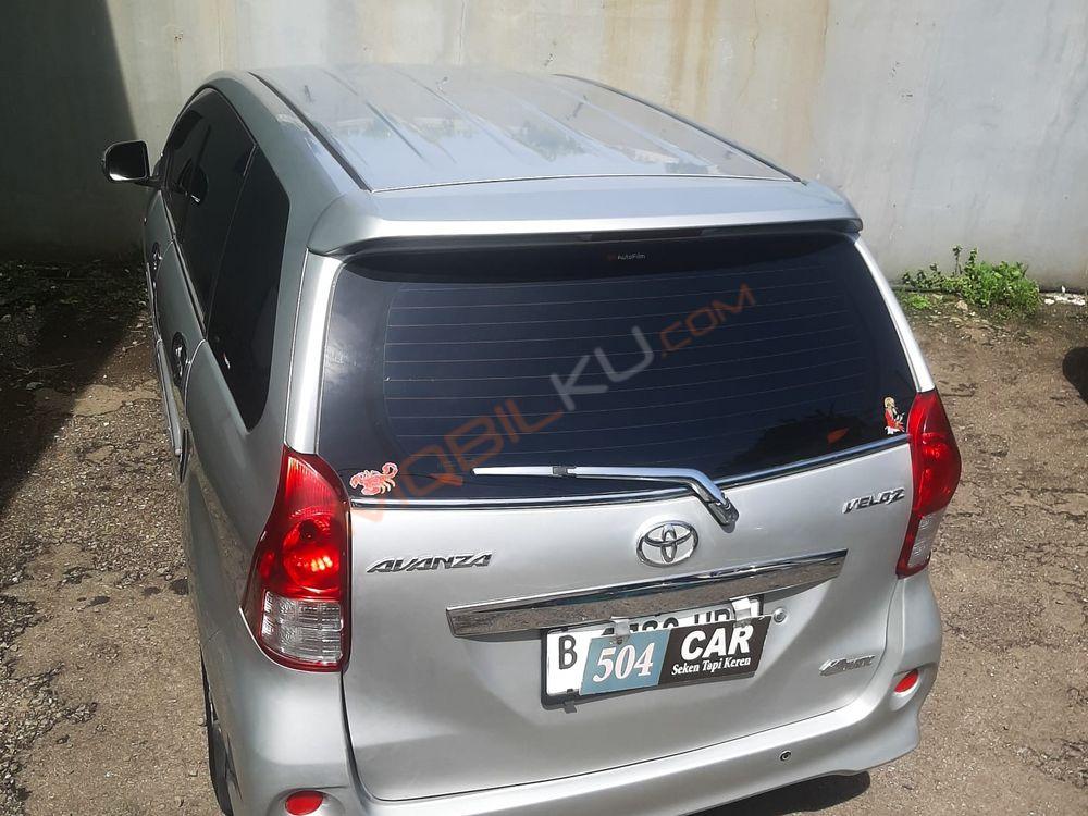 Mobil Toyota Avanza 2013