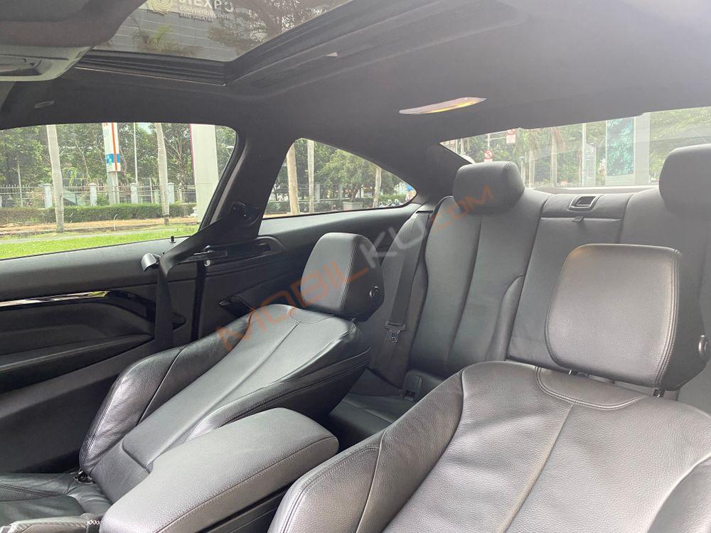 Mobil BMW 4 Series 2015